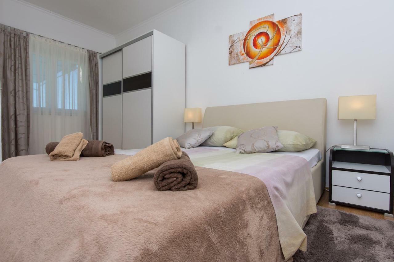 Apartmani Zana Okrug Gornji Exterior photo